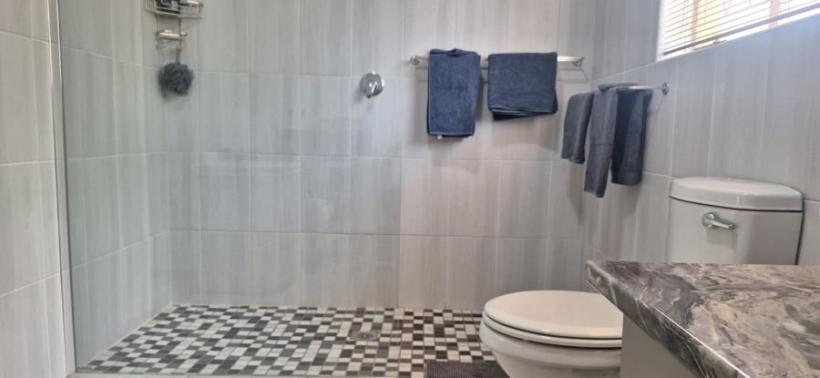 4 Bedroom Property for Sale in Carters Glen Northern Cape